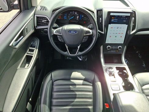 Used 2024 Ford Edge SEL AWD/4WD image 14