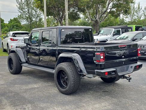 Used 2021 Jeep Gladiator Overland image 4