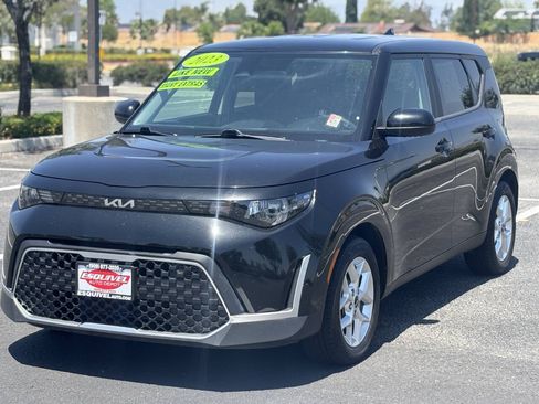 Used 2023 Kia Soul LX w/ LX Technology Package FWD image 23