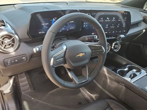 New 2025 Chevrolet Blazer EV LT image 13