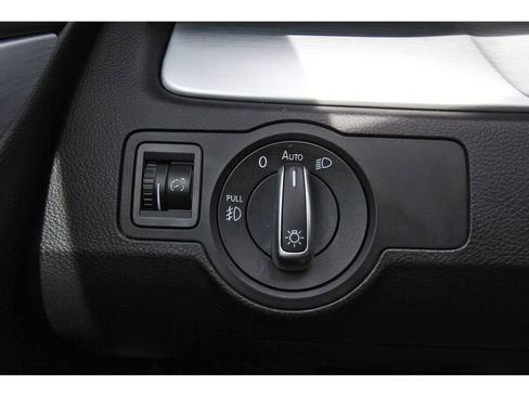 Used 2015 Volkswagen CC R-Line image 19