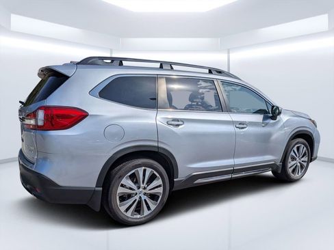 Used 2022 Subaru Ascent Limited w/ Technology Package AWD/4WD image 3