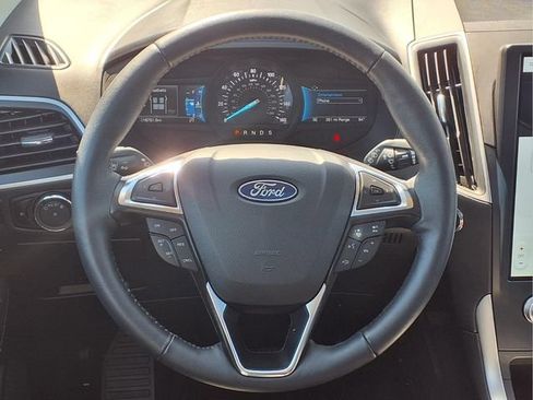 Used 2024 Ford Edge SEL w/ Convenience Package AWD/4WD image 29