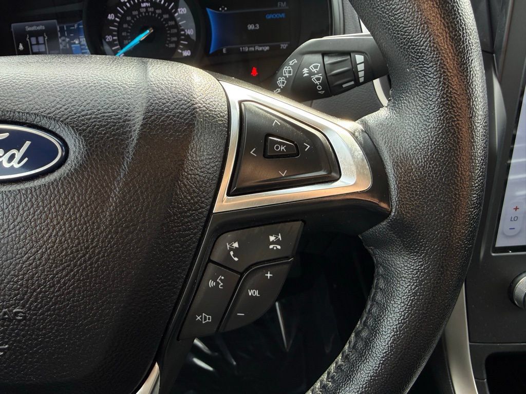Used 2024 Ford Edge SEL AWD/4WD image 25