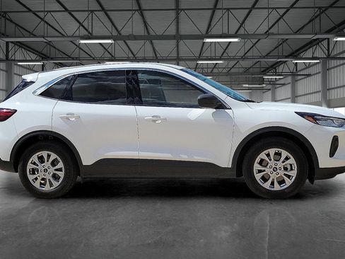 Used 2024 Ford Escape Active image 5