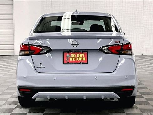 New 2025 Nissan Versa SR w/ Trunk Package image 4