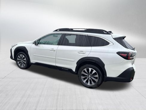 Used 2023 Subaru Outback Limited AWD/4WD image 3