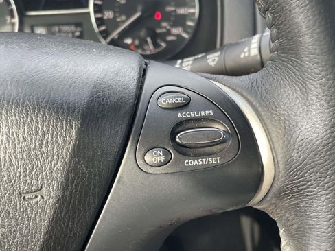 Used 2014 Nissan Pathfinder Platinum AWD/4WD image 24