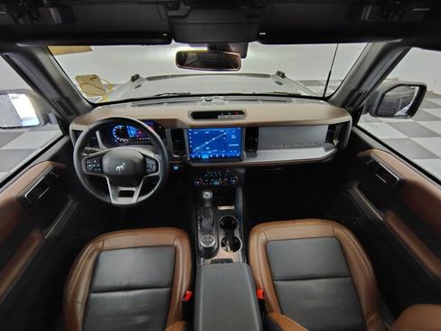 Certified 2023 Ford Bronco Outer Banks AWD/4WD image 2