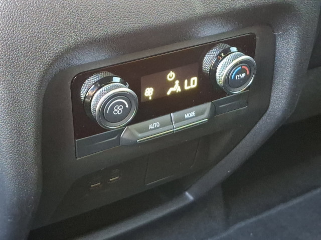 Used 2026 Buick Enclave Sport Touring AWD/4WD image 18