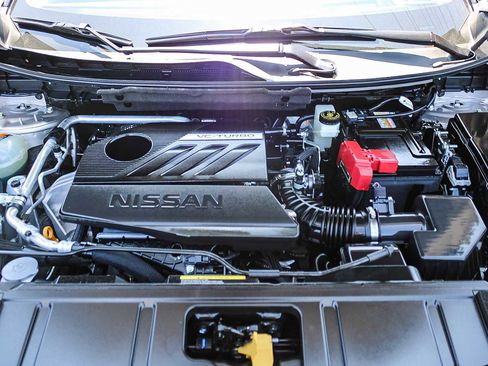 Used 2025 Nissan Rogue SL w/ SL Premium Package image 26