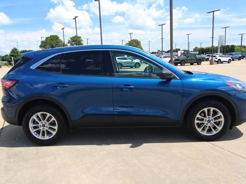 Used 2022 Ford Escape SE w/ Convenience Package AWD/4WD image 4