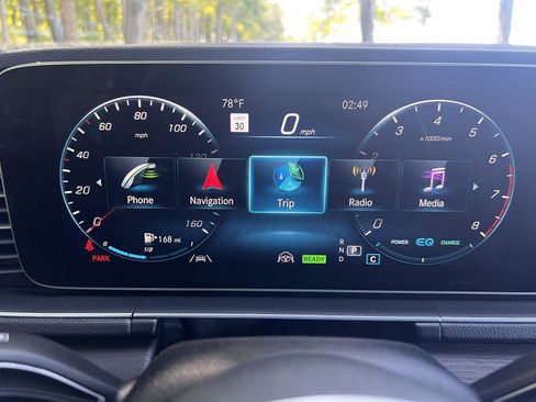 Used 2020 Mercedes-Benz GLE 450 4MATIC w/ AMG Line Exterior image 12