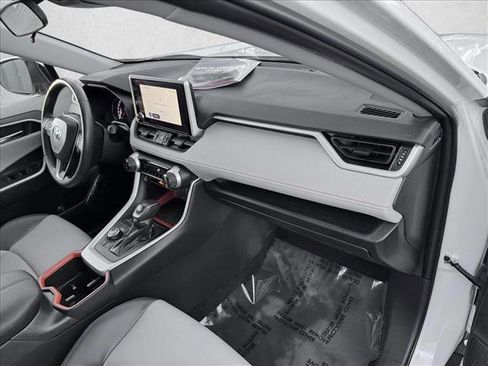 Used 2024 Toyota RAV4 Adventure image 20