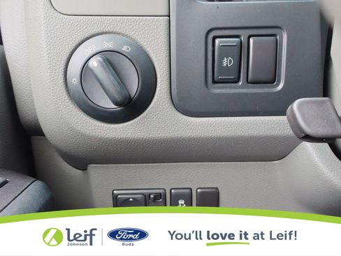 Used 2013 Nissan NV 3500 SL w/ Technology Pkg image 15