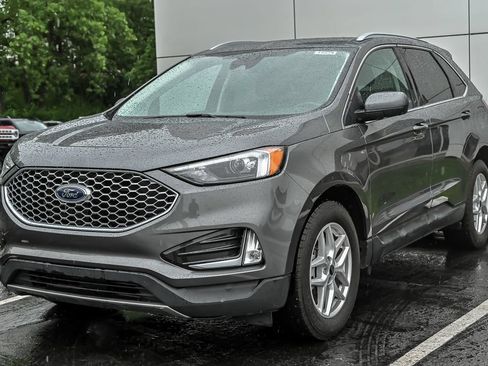 Certified 2024 Ford Edge SEL w/ Convenience Package AWD/4WD image 5