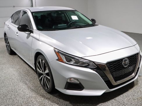 Used 2021 Nissan Altima 2.5 SR FWD image 5