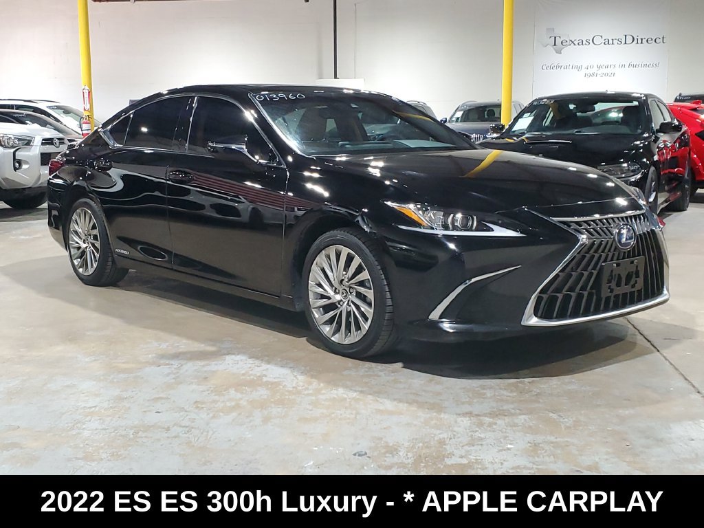 Used 2022 Lexus ES 300h w/ Accessory Package FWD image 3