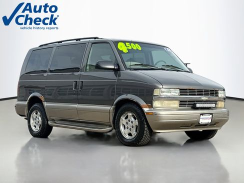Used 2004 Chevrolet Astro Passenger AWD w/ LS Preferred Equipment Group image 1