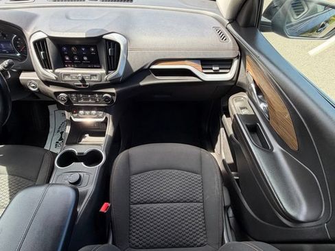 Used 2021 GMC Terrain SLE FWD image 28