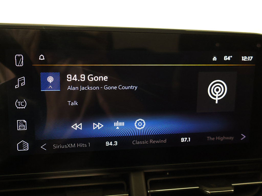 Used 2024 Chevrolet Trax RS w/ Driver Confidence Package FWD image 45