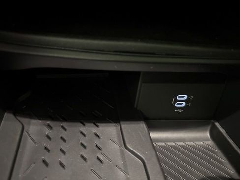 New 2026 Chrysler Pacifica Limited image 23