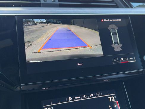 Used 2022 Audi e-tron Premium image 24