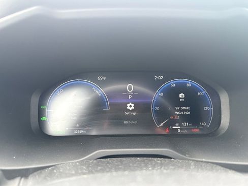 Used 2023 Toyota RAV4 XSE AWD/4WD image 10