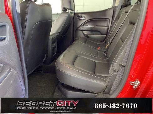 Used 2015 GMC Canyon SLT image 28