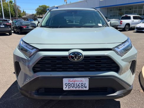 Used 2022 Toyota RAV4 XLE w/ Convenience Package AWD/4WD image 2