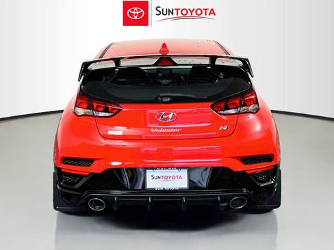 Used 2022 Hyundai Veloster N FWD image 5