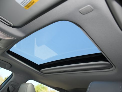 Used 2024 Toyota RAV4 Limited image 7