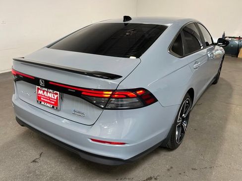 Used 2023 Honda Accord Sport image 3