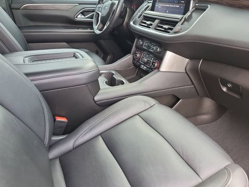 Used 2021 Chevrolet Tahoe Z71 w/ Luxury Package image 15