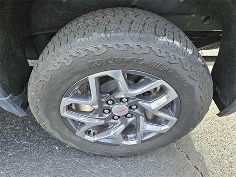 Used 2024 GMC Sierra 1500 SLT w/ SLT Premium Plus Package image 14