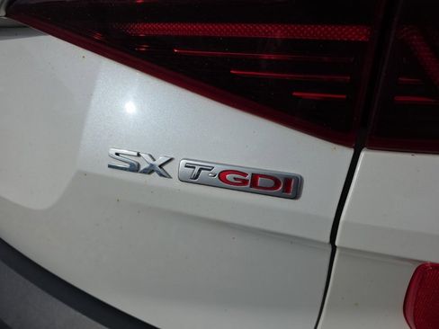 Used 2021 Kia Seltos SX image 40