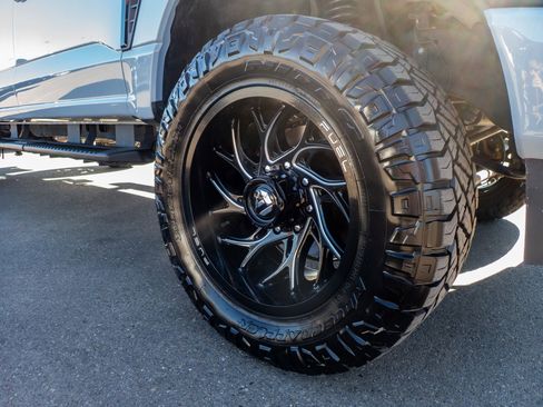 Used 2024 Ford F250 Lariat w/ Sport Appearance Package image 11