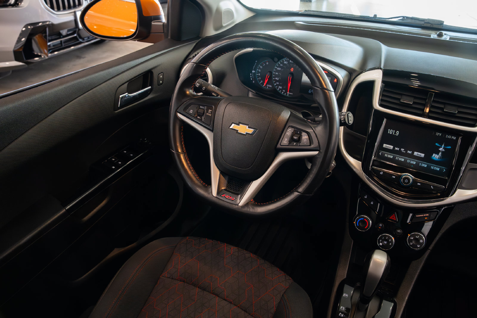 Used 2017 Chevrolet Sonic LT FWD image 10