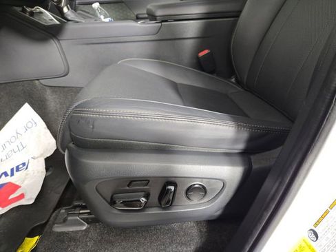 Used 2024 Lexus GX 550 AWD/4WD image 32