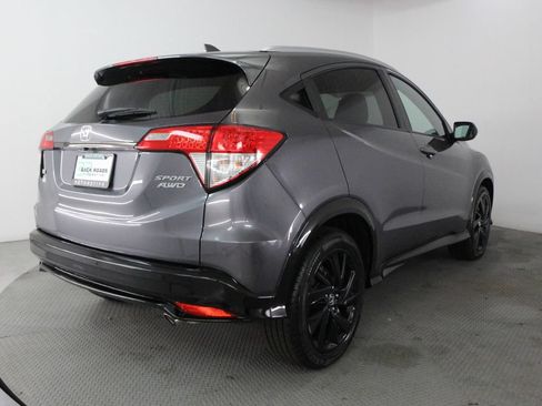 Used 2022 Honda HR-V Sport image 9