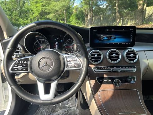 Used 2019 Mercedes-Benz C 300 4MATIC Sedan image 11