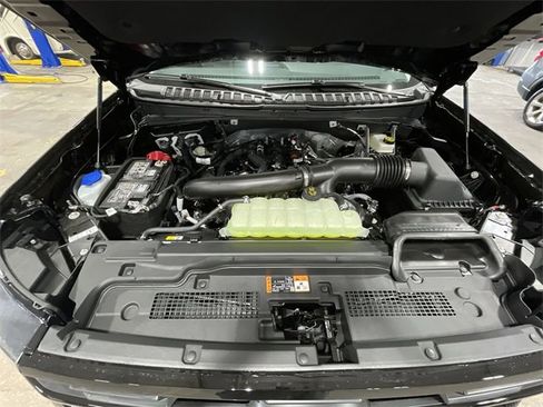 New 2025 Ford Expedition Active image 22