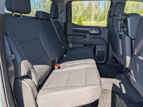 Used 2026 Chevrolet Silverado 1500 LT image 12