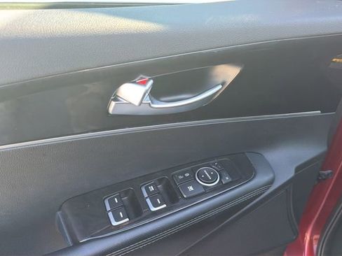 Used 2017 Kia Sorento LX w/ LX Convenience Package image 34