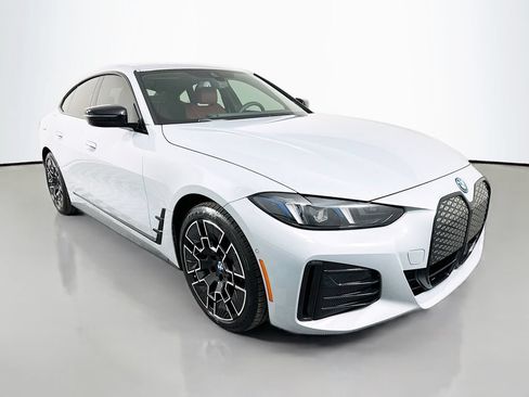 Used 2025 BMW i4 eDrive40 w/ M Sport Package RWD image 3