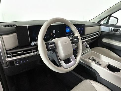 Used 2024 Hyundai Santa Fe SEL FWD image 13