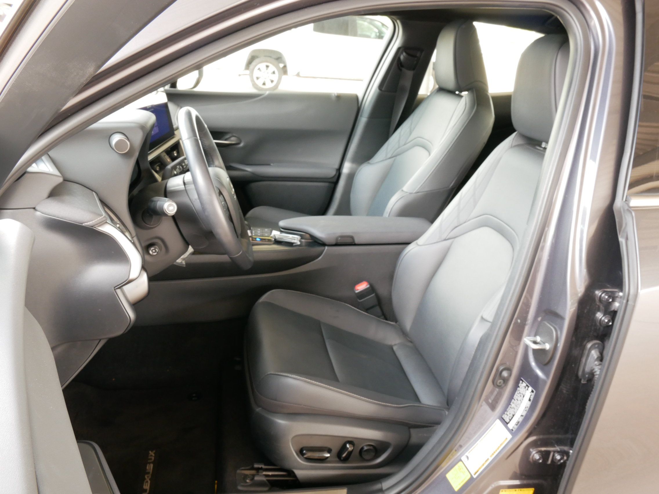 Used 2025 Lexus UX 300h AWD w/ Accessory Package (Z2) image 2
