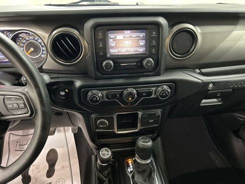 Used 2021 Jeep Wrangler Unlimited Sport AWD/4WD image 18