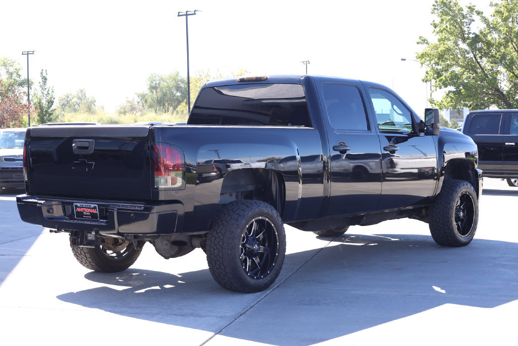 Used 2013 Chevrolet Silverado 2500 LTZ w/ LTZ Plus Package AWD/4WD image 6