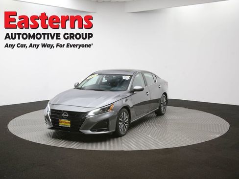 Used 2024 Nissan Altima 2.5 SV w/ SV Premium Package image 53